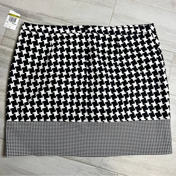 Michael Michael Kors Mixed Geometric Black and White Skirt, Women’s Size 14 - Picture 4 of 7